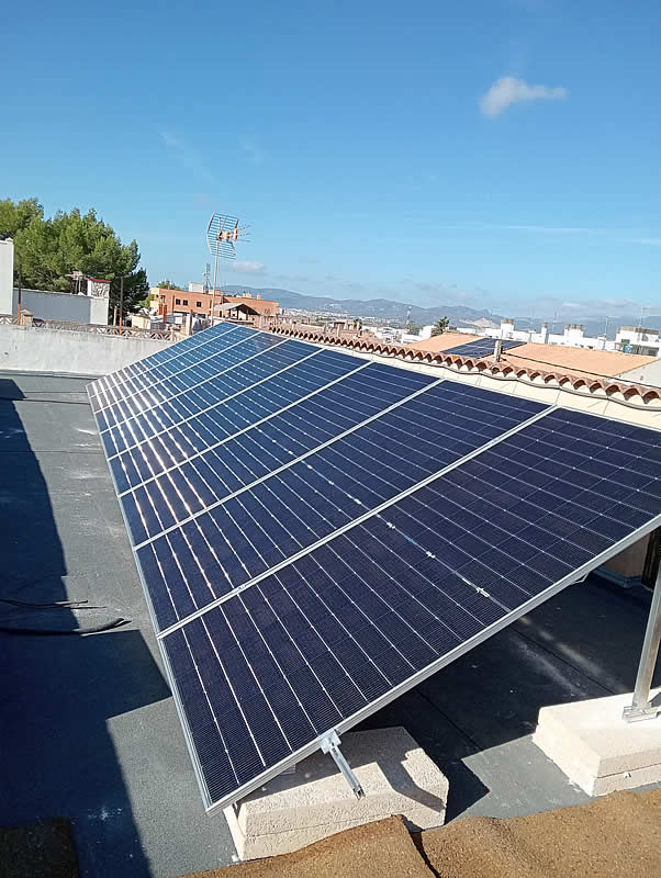Instalacion Fotovoltaica De Autoconsumo 4.6kw Con Inversor Monofasico Hibrido Huawei Sun2000 En Marratxi